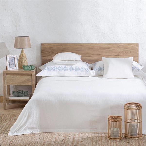 Mottled White Bedspread